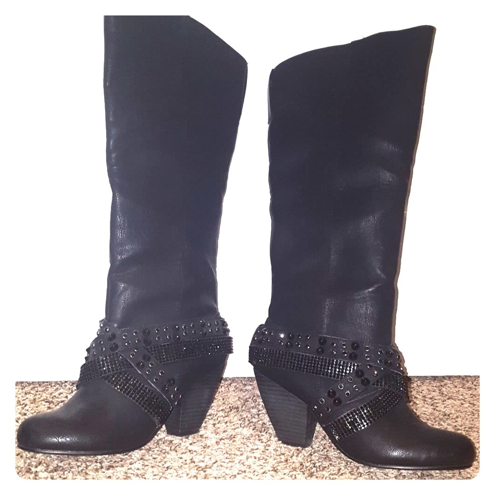 Not Rated brand black boots